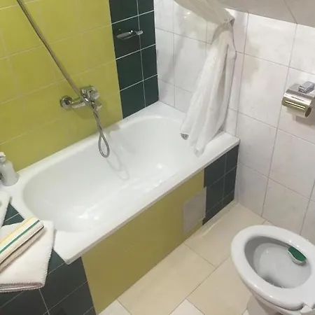 Malina 2 Apartman *